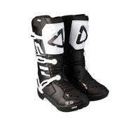 Safe and comfortable 3.5 motocross boots with ventilated mesh lining