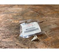 Mitsubishi Galant, Bj. 94-03 Clip, Heckklappenverkleidung Original Mitsubishi NE