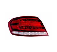 Rechte äußere LED-Rückleuchte Mercedes E-Klasse W212 2013 - Dunkler Hintergrund
