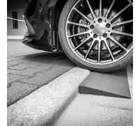 Terrasoft Bordsteinrampe 100x25x4,5 cm Auffahrrampe Rollstuhlrampe Gummi Rampe