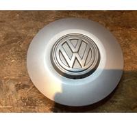 VW Golf 3/4, Polo Radkappe mit eventuellen Lagerspuren Original VW NEU aus Altbe